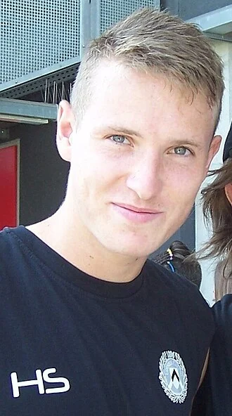 Jakub Jankto height profile photo