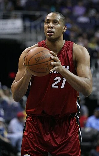 Jamaal Magloire height profile photo