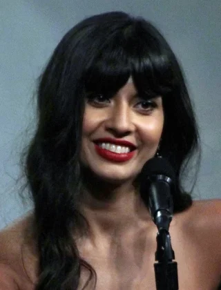 Jameela Jamil height profile photo