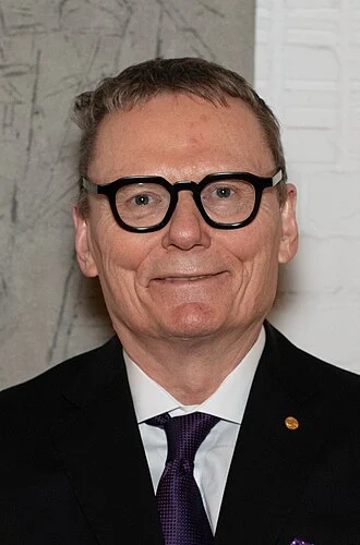 James A. Robinson height profile photo