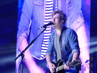 James Bourne height profile photo