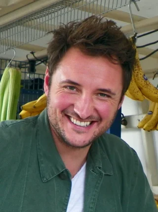 James Bye height profile photo