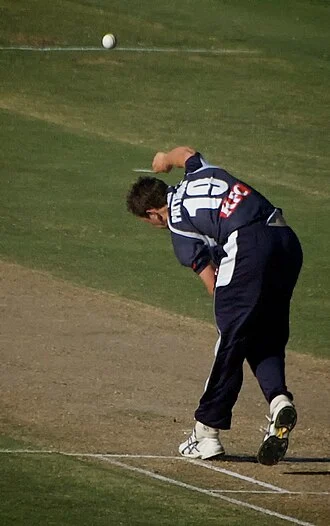 James Pattinson height profile photo
