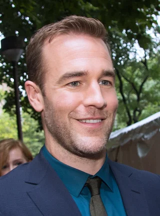 James Van Der Beek height profile photo