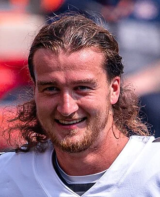 Jamie Gillan height profile photo
