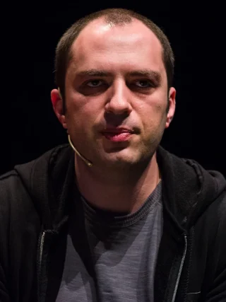 Jan Koum height profile photo
