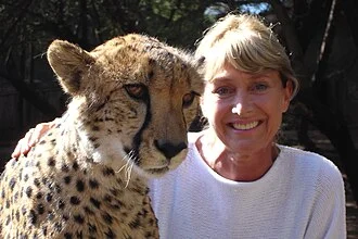 Jan Leeming height profile photo