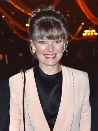 Jane Curtin height profile photo