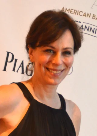 Jane Kaczmarek height profile photo