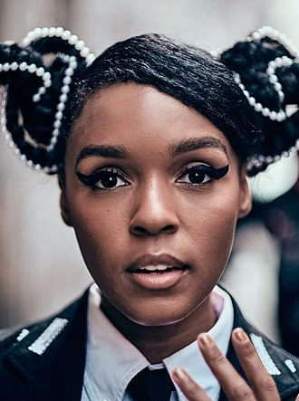Janelle Monáe height profile photo