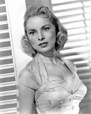 Janet Leigh height profile photo