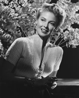 Janis Carter height profile photo