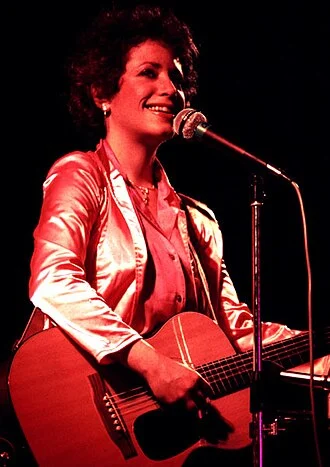 Janis Ian height profile photo