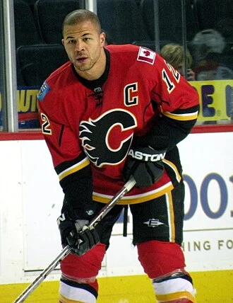 Jarome Iginla height profile photo