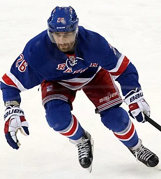 Jarret Stoll height profile photo
