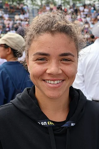 Jasmine Paolini height profile photo