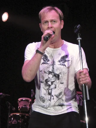 Jason Donovan height profile photo
