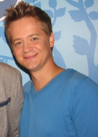 Jason Earles height profile photo