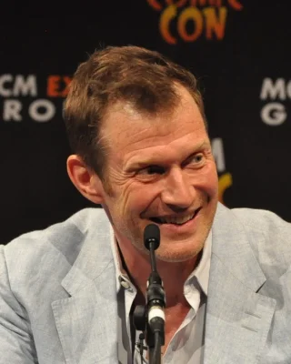 Jason Flemyng height profile photo