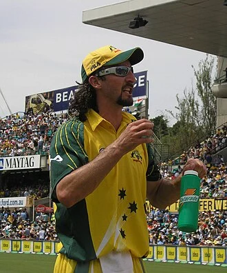 Jason Gillespie height profile photo