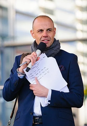 Jason Mohammad height profile photo