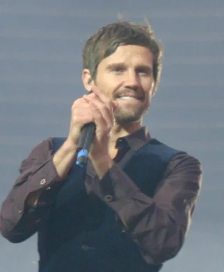 Jason Orange height profile photo