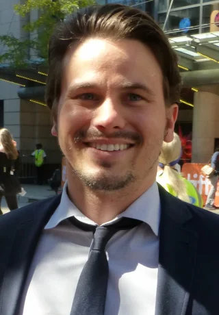 Jason Ritter height profile photo