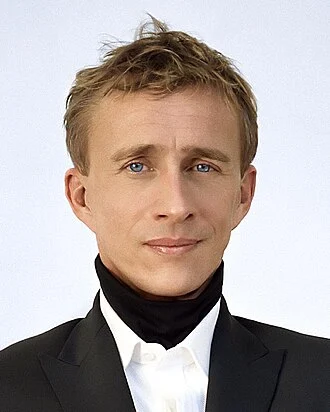Jasper Conran height profile photo