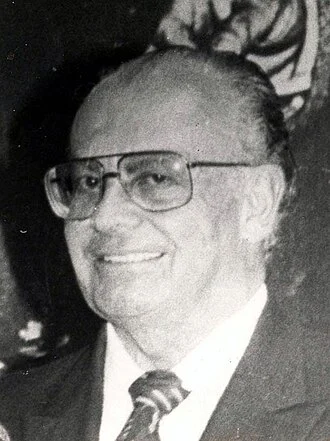 Javier Arias Stella height profile photo