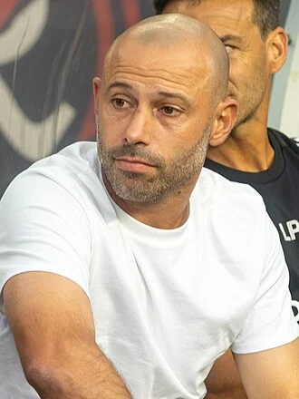 Javier Mascherano height profile photo