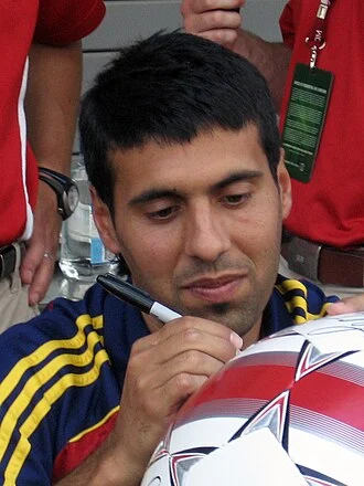Javier Morales height profile photo