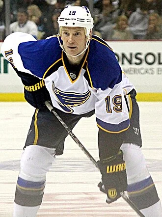 Jay Bouwmeester height profile photo