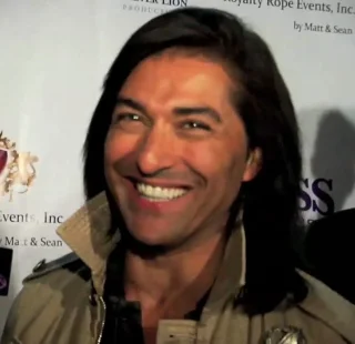 Jay Tavare height profile photo