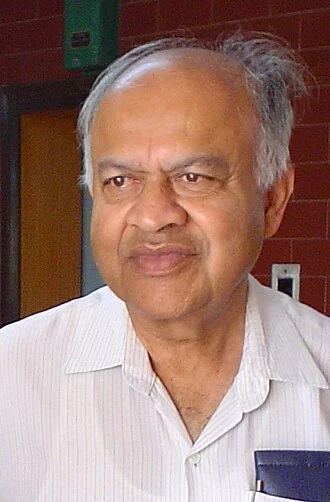 Jayant Narlikar height profile photo