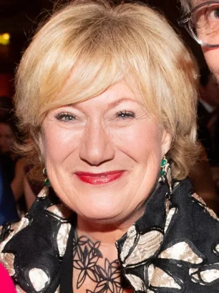 Jayne Atkinson height profile photo