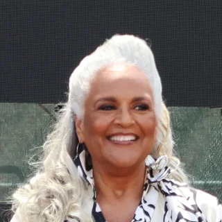 Jayne Kennedy height profile photo