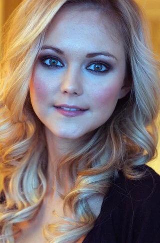 Jayne Wisener height profile photo
