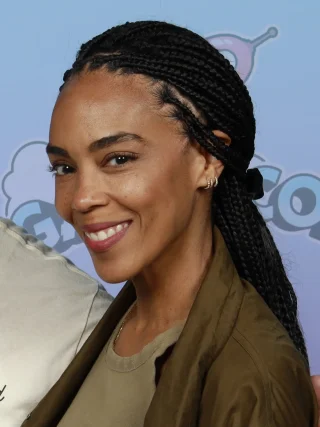 Jazmyn Simon height profile photo