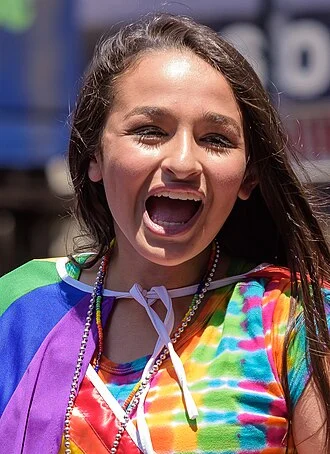 Jazz Jennings height profile photo