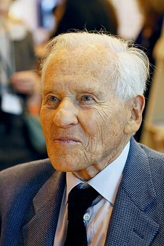 Jean d'Ormesson height profile photo