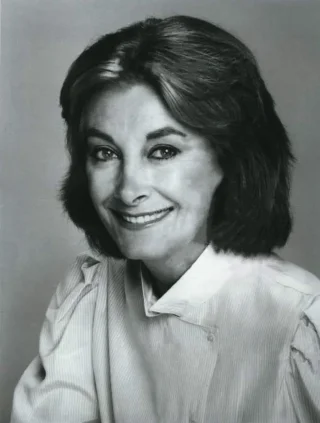 Jean Marsh height profile photo
