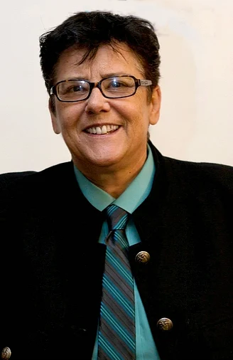 Jeanne Córdova height profile photo