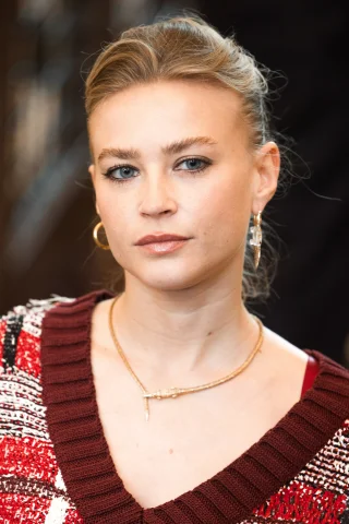 Jeanne Goursaud height profile photo
