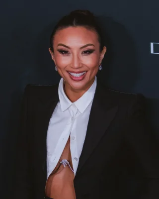 Jeannie Mai height profile photo