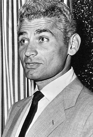 Jeff Chandler height profile photo