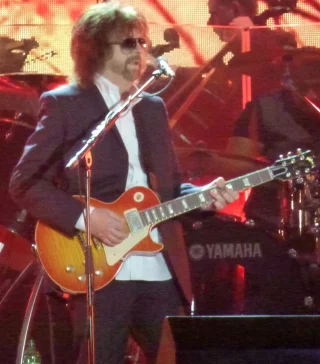 Jeff Lynne height profile photo
