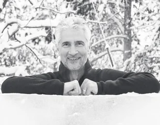 Jeff Smisek height profile photo
