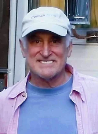 Jeffrey DeMunn height profile photo
