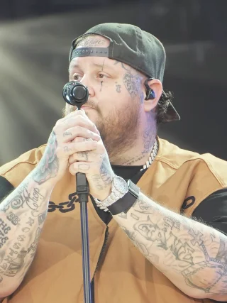 Jelly Roll (singer) height profile photo