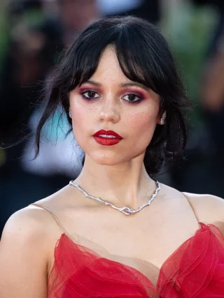 Jenna Ortega height profile photo
